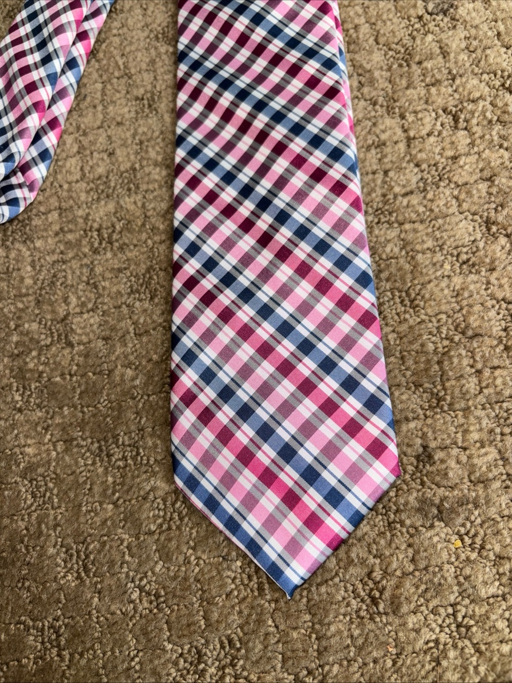 Docker’s neck tie Pink and Blue Plaid Men’s Dress XL long